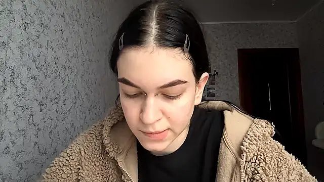 Wallazar cute online show from 10.20.25