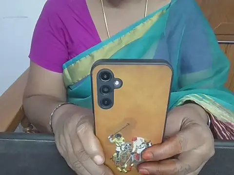 Snapshot of Tamil_Divyaa chatting on 10.06.25 Tamil Divyaa online show from 10.06.25