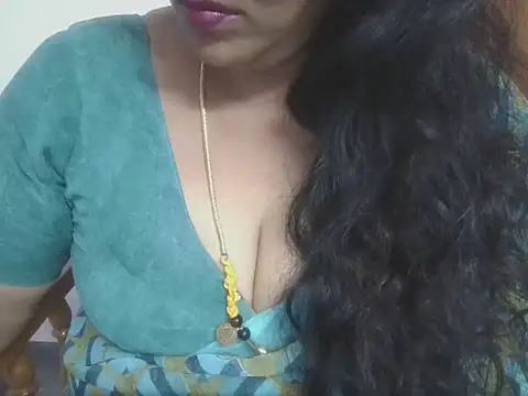 Snapshot of Tamil_Divyaa chatting on 10.14.25 Tamil Divyaa online show from 10.14.25