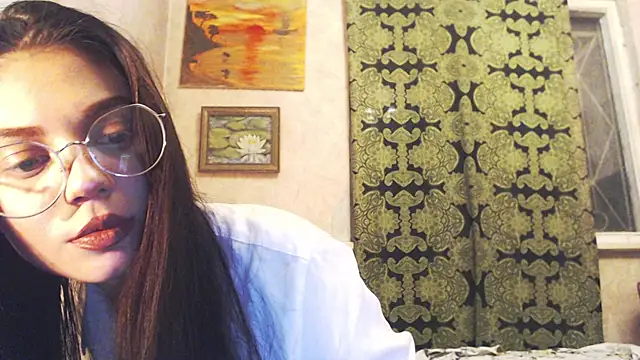 Snapshot of Lady_Elsa_Snow chatting on 11.09.25 Lady Elsa Snow online show from 11.09.25