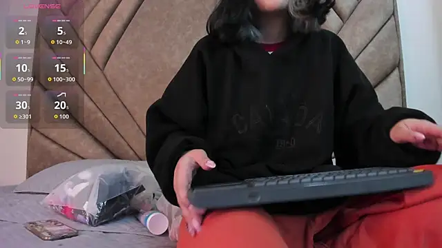 Mythical Girl online show from 10.15.25