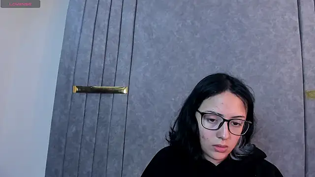 Mythical Girl online show from 10.18.25
