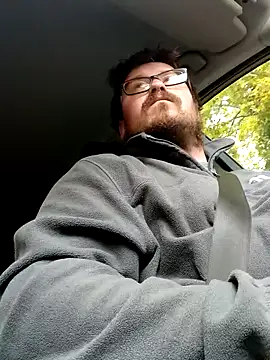 Snapshot of czechguy chatting on 10.07.25 czechguy online show from 10.07.25