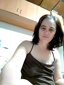 Snapshot of Ella-433 chatting on 11.17.25 Ella-433 online show from 11.17.25