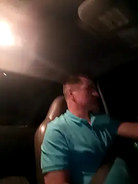 Snapshot of distruct69 chatting on 11.04.25 distruct69 online show from 11.04.25