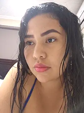mia isabela  online show from 10.24.25