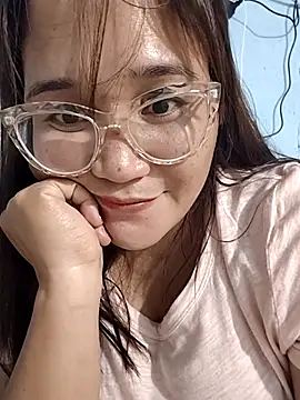 Snapshot of PussyCherry chatting on 10.13.25 PussyCherry online show from 10.13.25