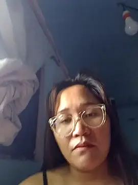 Snapshot of PussyCherry chatting on 10.16.25 PussyCherry online show from 10.16.25