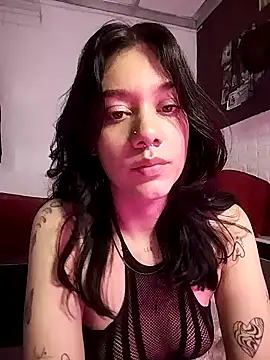 Snapshot of Paulina_peach946 chatting on 10.13.25 Paulina peach946 online show from 10.13.25