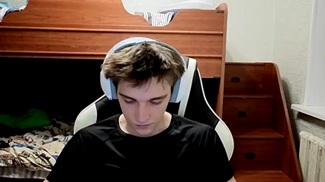 Snapshot of sweeetangeel chatting on 11.04.25 sweeetangeel online show from 11.04.25