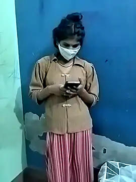 Snapshot of Hina_School chatting on 10.27.25 Hina School online show from 10.27.25