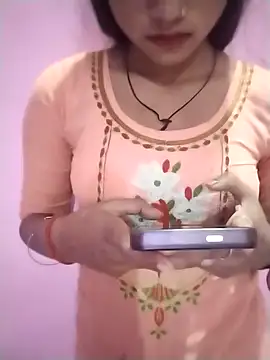 Snapshot of Hina_School chatting on 10.29.25 Hina School online show from 10.29.25