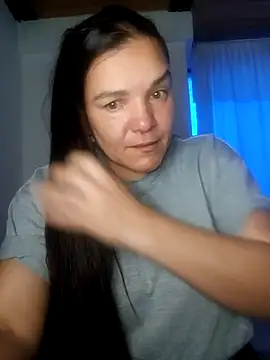 Snapshot of MilfBlonde_ chatting on 10.16.25 MilfBlonde  online show from 10.16.25