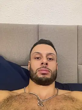 Snapshot of Camaraman05 chatting on 10.12.25 Camaraman05 online show from 10.12.25