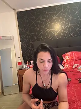 Snapshot of Kattefit chatting on 11.17.25 Kattefit online show from 11.17.25