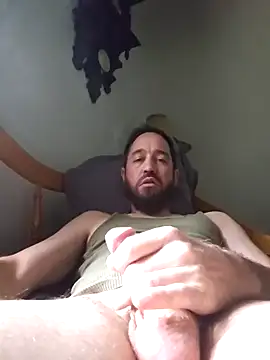 Snapshot of LudaX1 chatting on 10.24.25 LudaX1 online show from 10.24.25