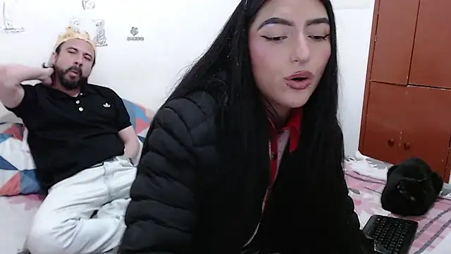 Snapshot of Isis_Robert chatting on 10.25.25 Isis Robert online show from 10.25.25