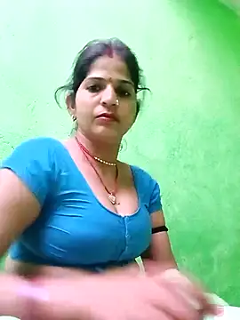 Karishma cute online show from 10.19.25