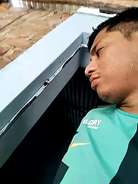 Snapshot of RennySem chatting on 11.01.25 RennySem online show from 11.01.25