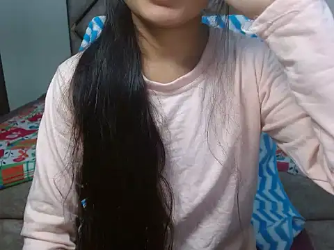 Snapshot of spicy_sofiya_- chatting on 10.25.25 spicy sofiya - online show from 10.25.25