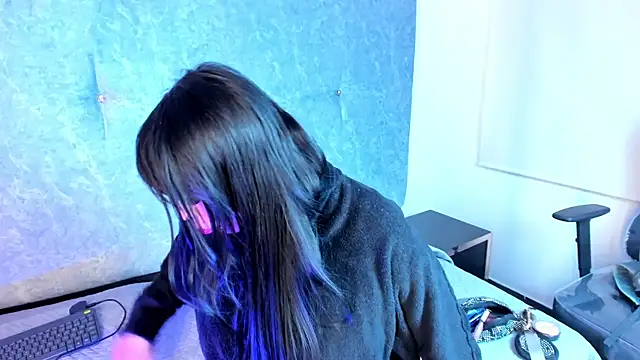Snapshot of Nix_Moonn chatting on 10.24.25 Nix Moonn online show from 10.24.25