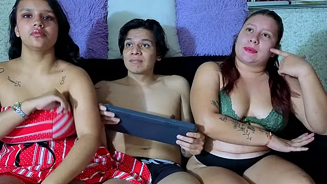 Party Wiith Medellin online show from 10.16.25
