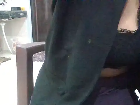 Snapshot of Rhea-Sen chatting on 11.07.25 Rhea-Sen online show from 11.07.25