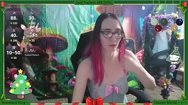 Snapshot of Fae_Moon chatting on 11.14.25 Fae Moon online show from 11.14.25