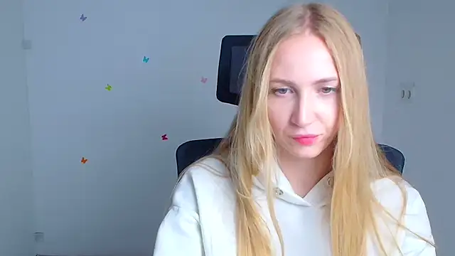 Snapshot of Emma_Moonlightt chatting on 10.26.25 Emma Moonlightt online show from 10.26.25