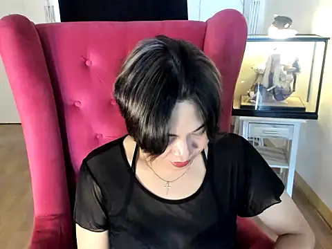 Snapshot of GoldenTs69 chatting on 10.20.25 GoldenTs69 online show from 10.20.25