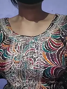 Snapshot of sardarni_001 chatting on 10.17.25 sardarni 001 online show from 10.17.25