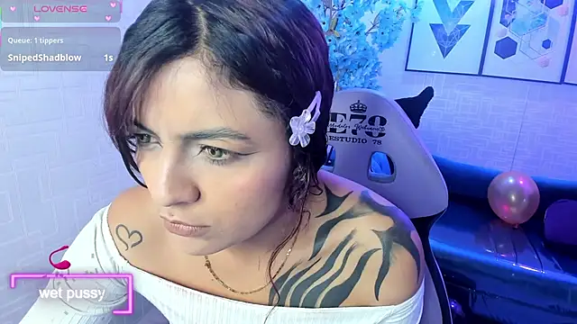 Snapshot of Angeline_harper chatting on 10.26.25 Angeline harper online show from 10.26.25