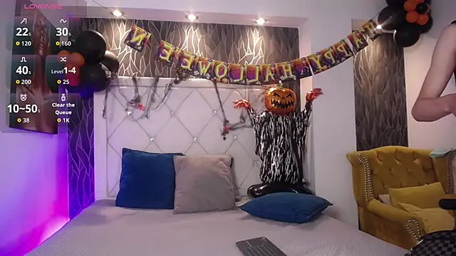 Snapshot of Mike_lawford1 chatting on 10.30.25 Mike lawford1 online show from 10.30.25