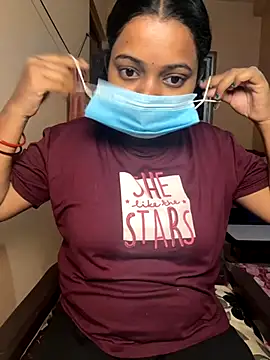 Snapshot of pumpumrani chatting on 11.02.25 pumpumrani online show from 11.02.25