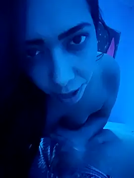 Snapshot of YANKERAPUNZEL chatting on 11.01.25 YANKERAPUNZEL online show from 11.01.25