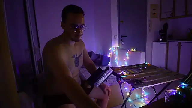 Snapshot of VenyxTrend chatting on 11.11.25 VenyxTrend online show from 11.11.25