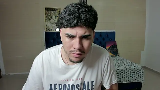 Snapshot of master_dante_1 chatting on 10.31.25 master dante 1 online show from 10.31.25