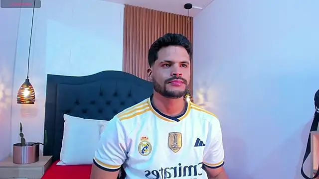 Snapshot of Hamilton_0 chatting on 10.27.25 Hamilton 0 online show from 10.27.25