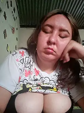 SaraCute 1 online show from 10.31.25