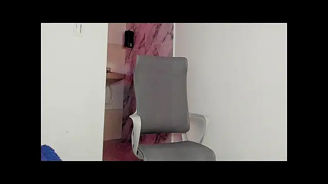 Snapshot of STEVEN_STAR chatting on 10.30.25 STEVEN STAR online show from 10.30.25