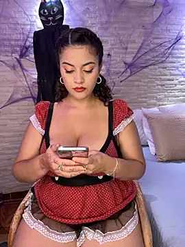 Snapshot of amellita-33 chatting on 10.29.25 amellita-33 online show from 10.29.25