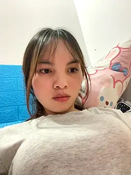 Snapshot of Tina_x chatting on 11.14.25 Tina x online show from 11.14.25