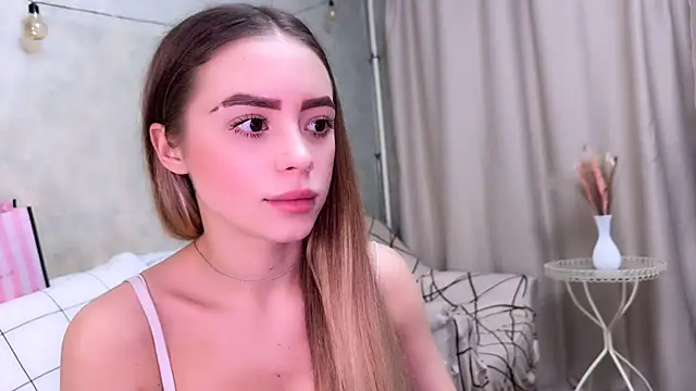 Snapshot of stellarblush chatting on 11.05.25 stellarblush online show from 11.05.25