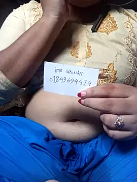 Snapshot of Naughty_Mow chatting on 10.26.25 Naughty Mow online show from 10.26.25