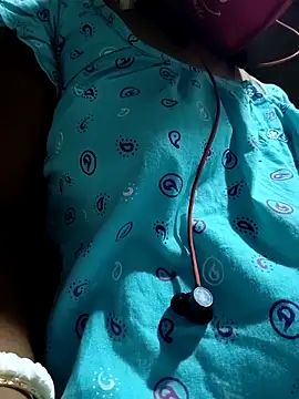 Snapshot of Danielbutterfly chatting on 10.31.25 Danielbutterfly online show from 10.31.25