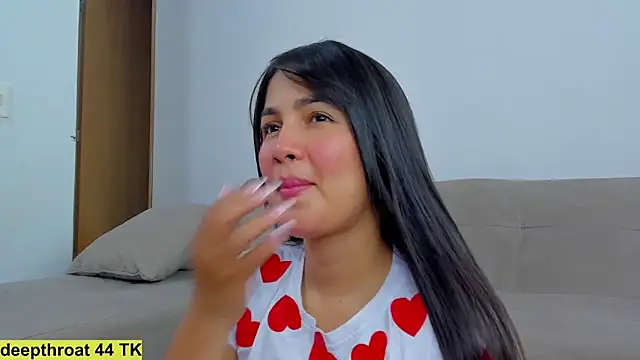 Snapshot of hanathompson___0 chatting on 11.09.25 hanathompson 0 online show from 11.09.25