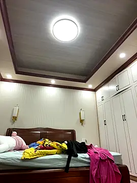 Snapshot of Qt889999 chatting on 11.07.25 Qt889999 online show from 11.07.25