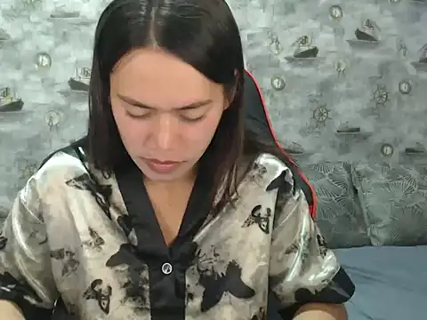 Snapshot of Femme_Hera chatting on 11.12.25 Femme Hera online show from 11.12.25