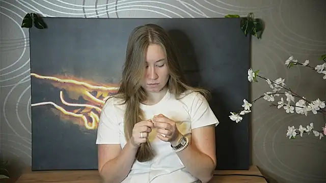 Snapshot of EvonWmith chatting on 10.28.25 EvonWmith online show from 10.28.25