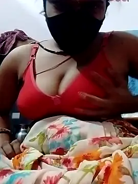 hot couple 000 online show from 10.27.25